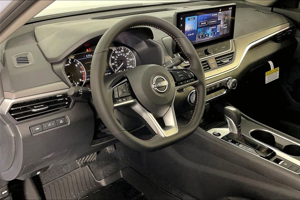 New 2026 Nissan Altima 2.5 SR AWD/4WD image 10
