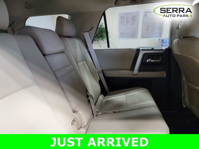 Used 2020 Toyota 4Runner SR5 Premium w/ Moonroof Package AWD/4WD image 15