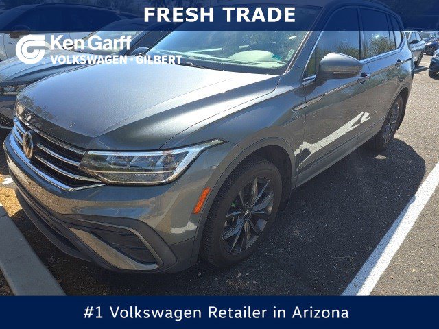 Used 2022 Volkswagen Tiguan SE w/ Panoramic Sunroof Package
