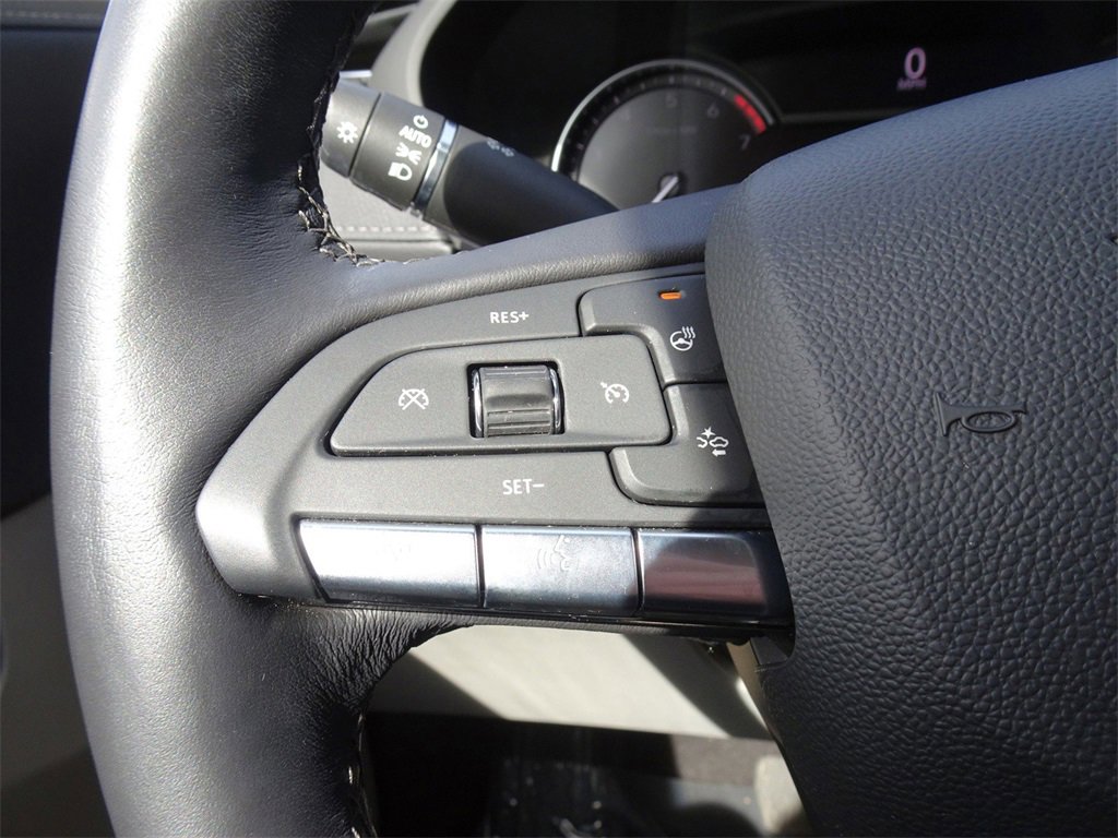 Certified 2022 Cadillac XT4 Luxury w/ Cold Weather Package image 20