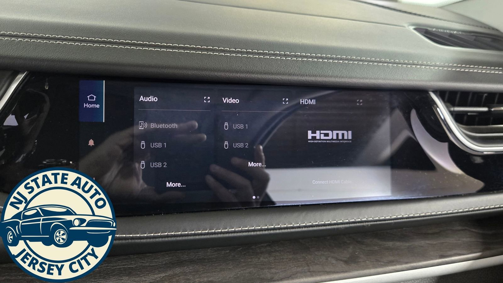 Used 2022 Jeep Grand Cherokee Limited 4xe image 23