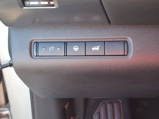 Used 2025 Nissan Pathfinder SL w/ SL Premium Package image 22