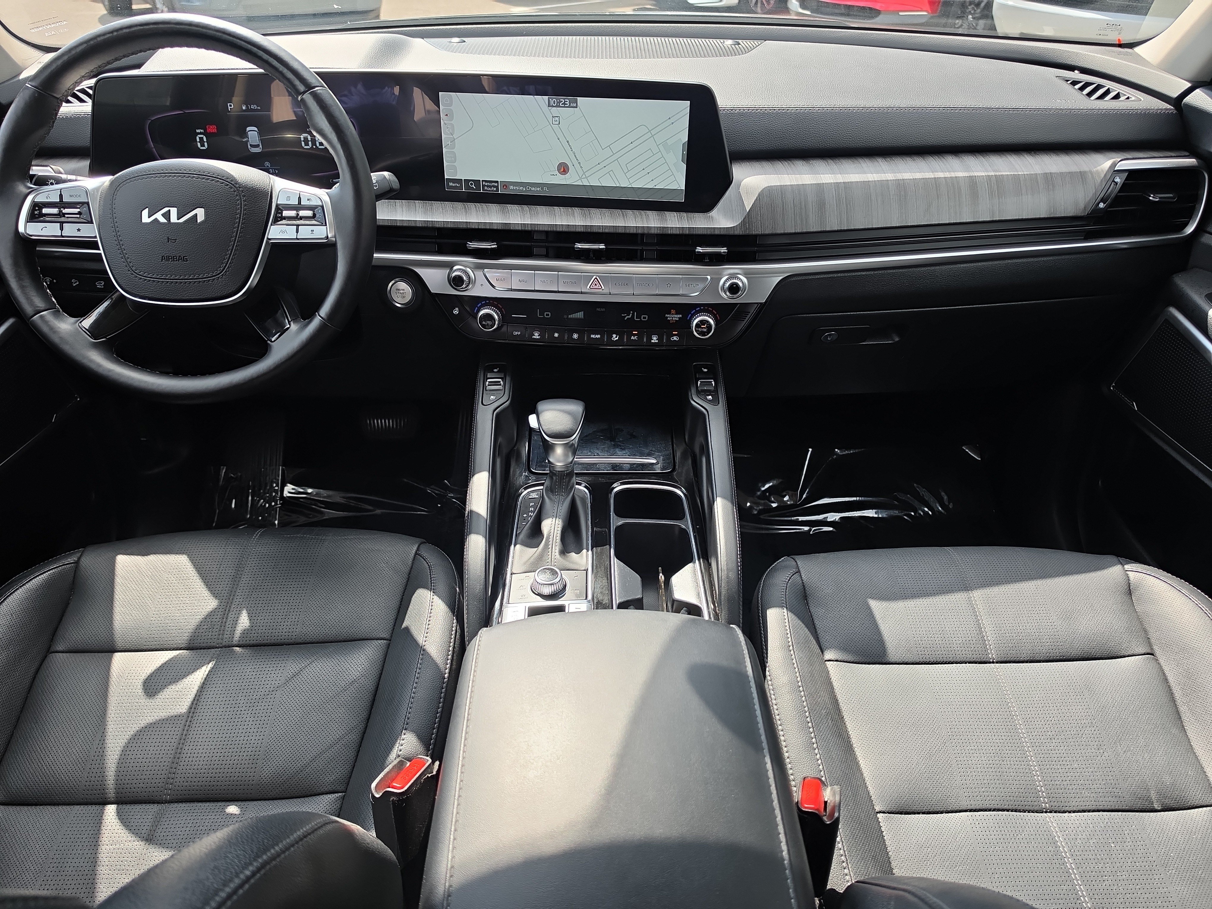 Used 2023 Kia Telluride EX w/ EX Captain's Chair Package AWD/4WD image 13