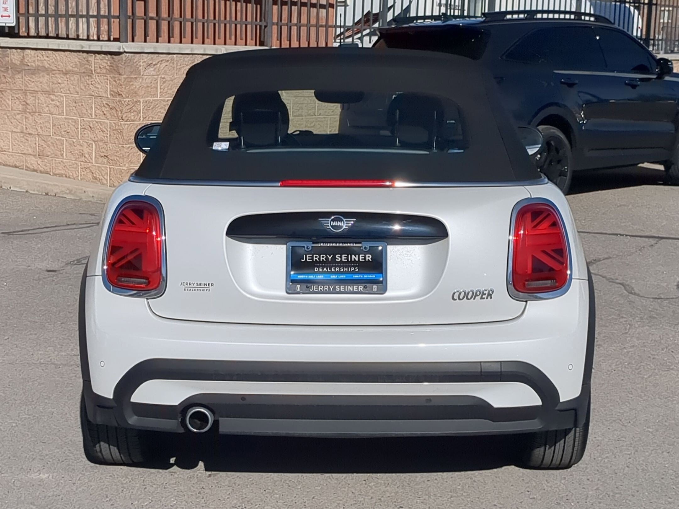 Used 2024 MINI Cooper Convertible image 5