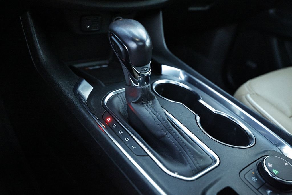 Used 2022 Chevrolet Traverse Premier image 22