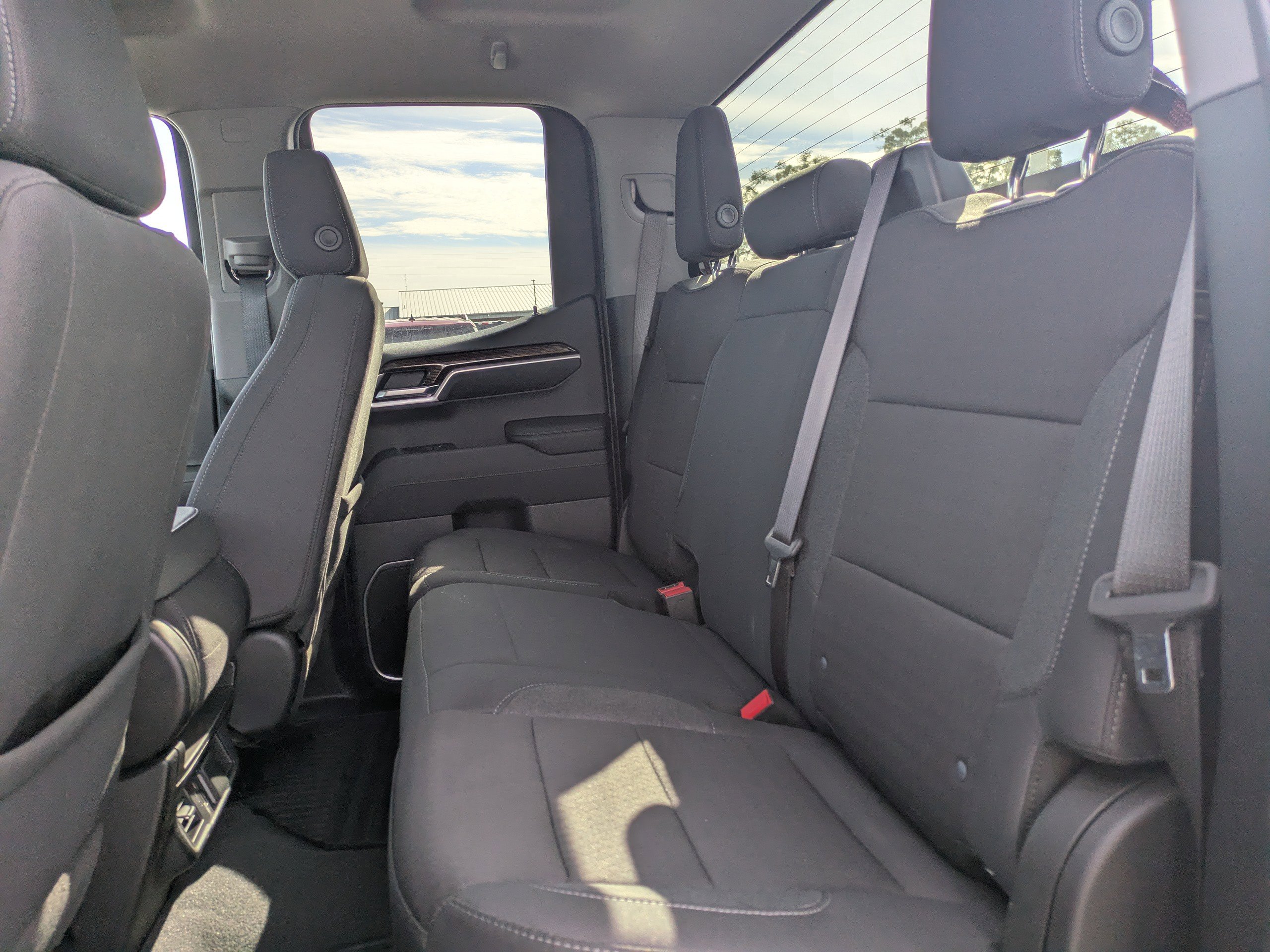 Used 2024 GMC Sierra 1500 Elevation image 14