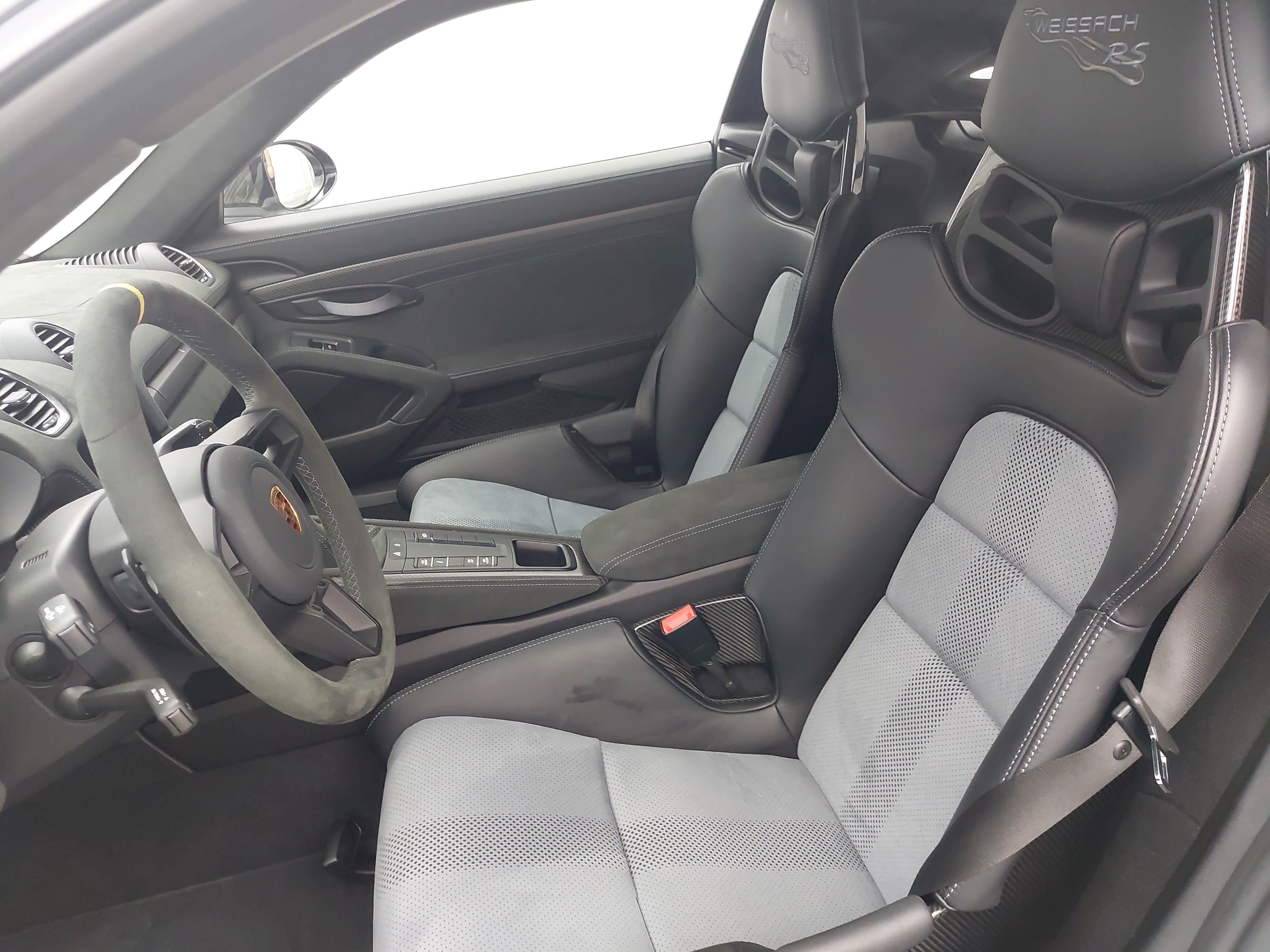 Certified 2025 Porsche 718 Cayman GT4 RS RWD image 13