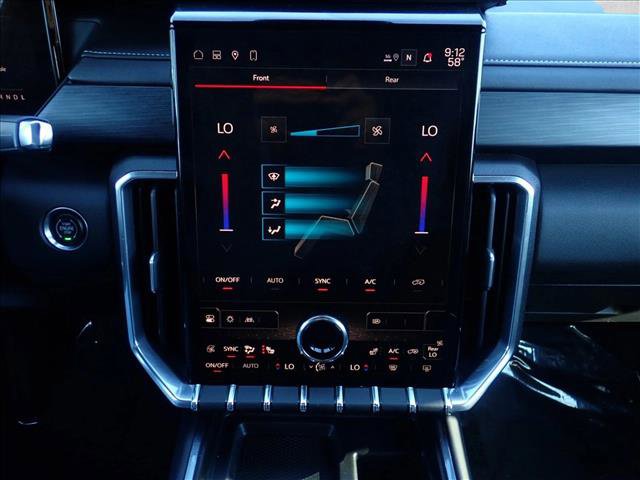 Used 2025 GMC Acadia Elevation image 19