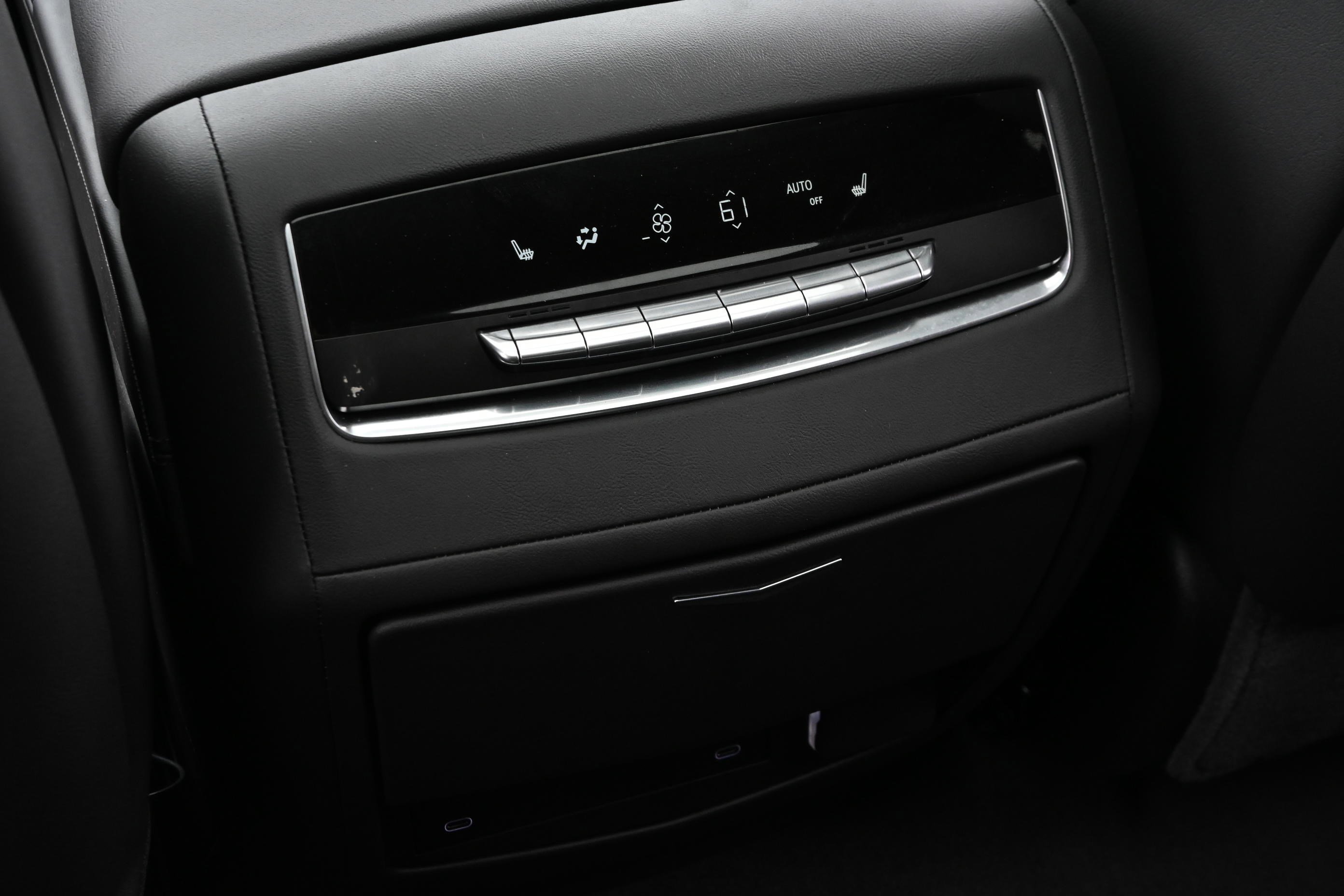 Used 2026 Cadillac Escalade Luxury image 34