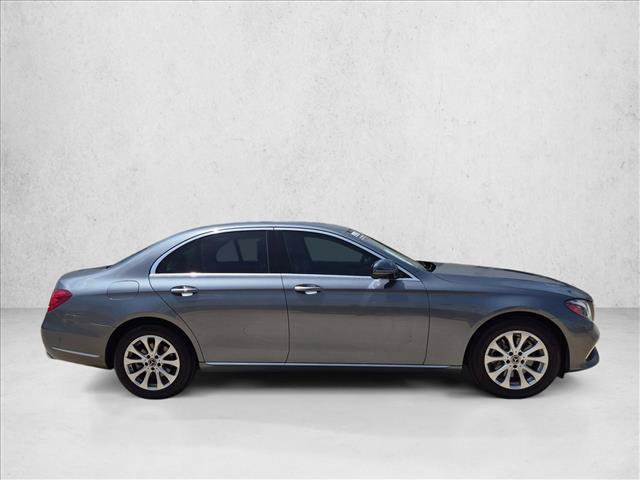 Used 2019 Mercedes-Benz E 300 image 4