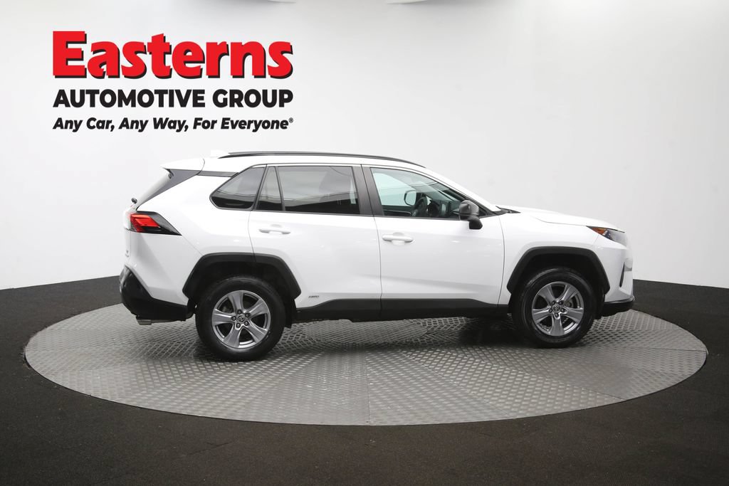 Used 2022 Toyota RAV4 LE AWD/4WD image 45