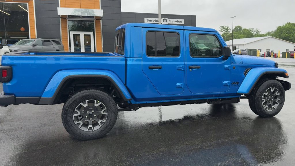 New 2026 Jeep Gladiator Sport AWD/4WD image 7