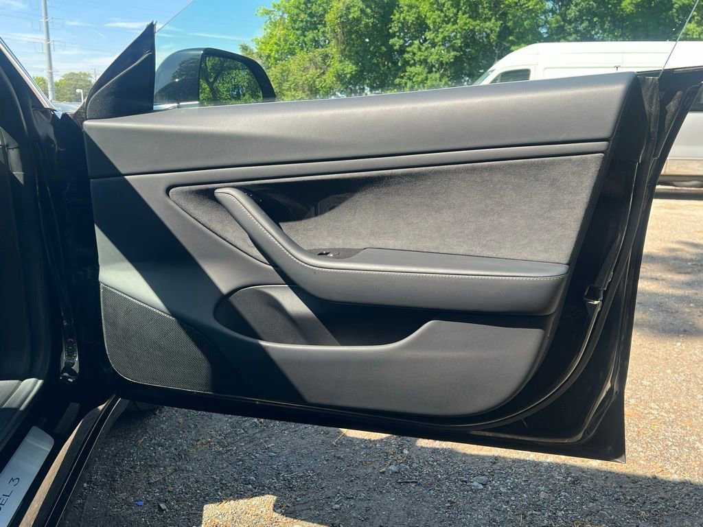 Used 2018 Tesla Model 3 Mid Range RWD image 14