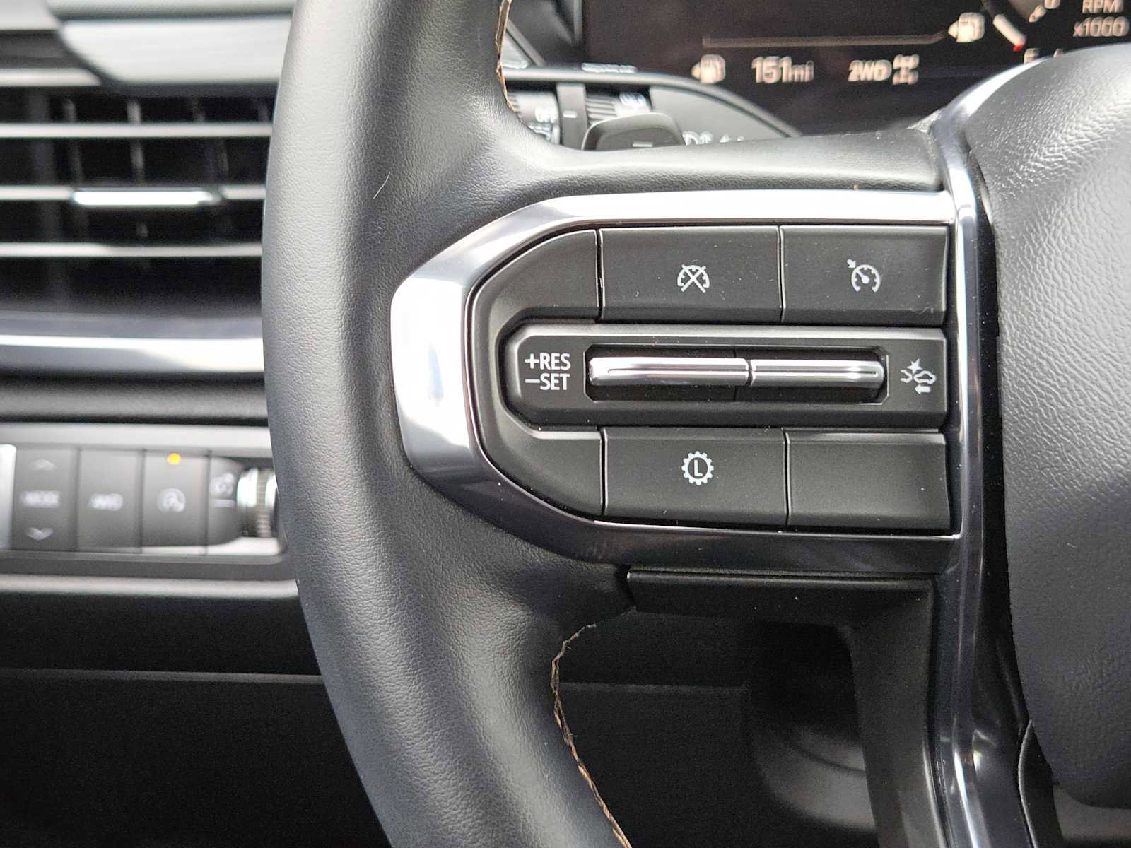 Certified 2025 GMC Acadia AT4 image 26