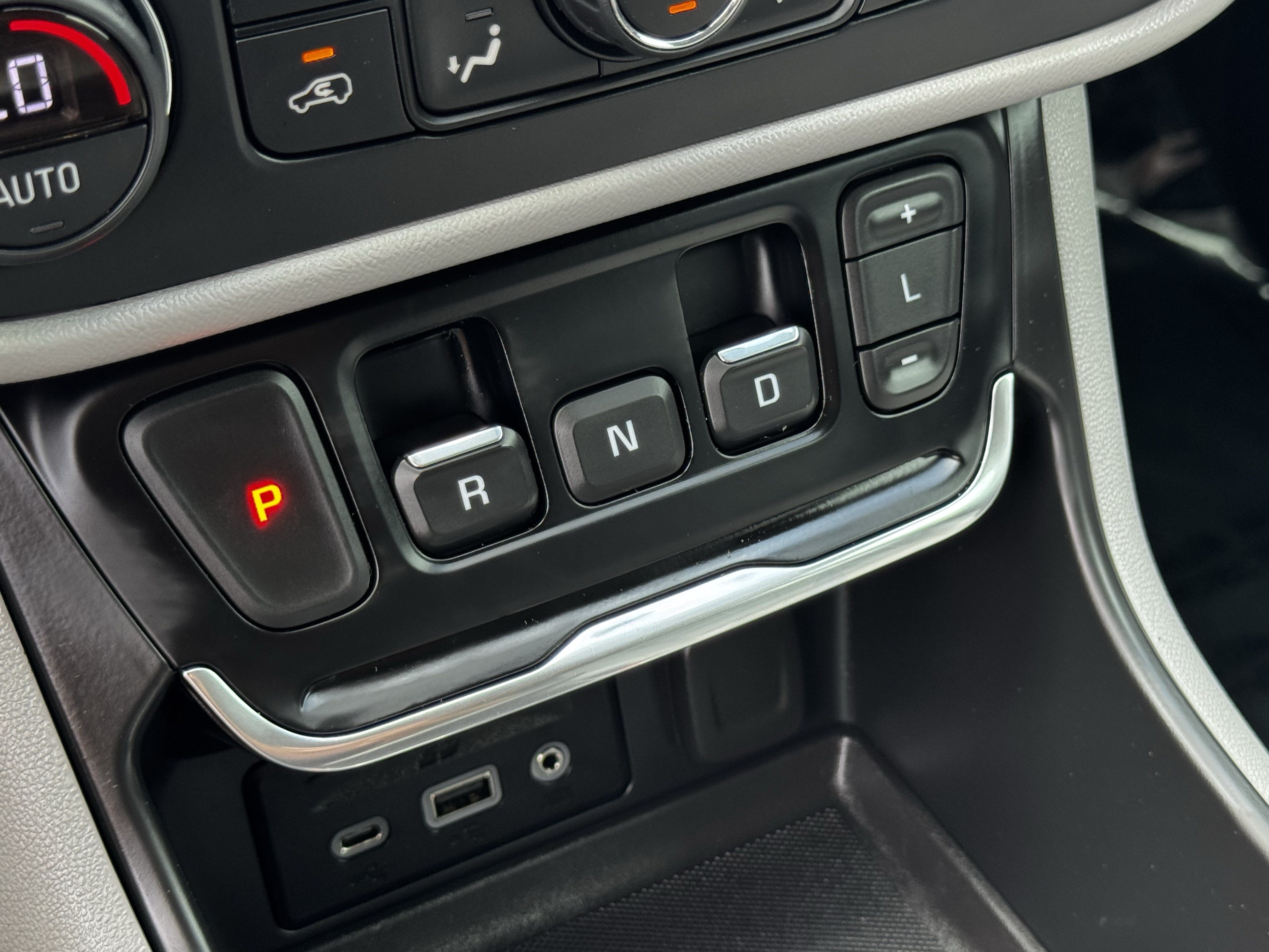 Used 2020 GMC Terrain SLT w/ Preferred Package FWD image 21