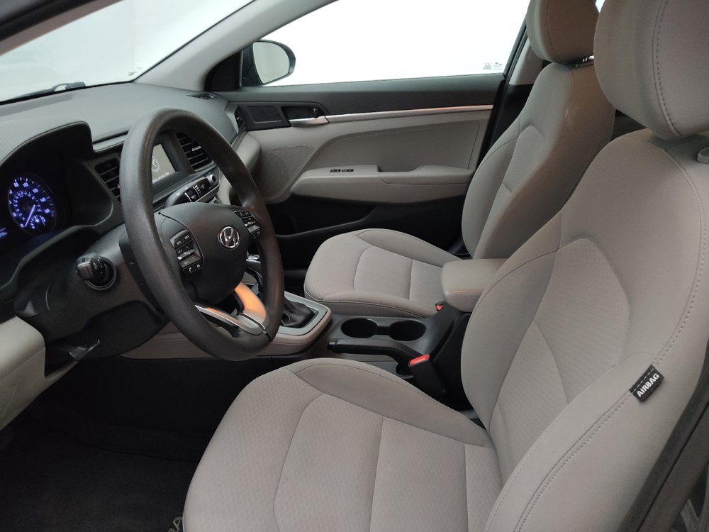 Used 2020 Hyundai Elantra SE FWD image 17