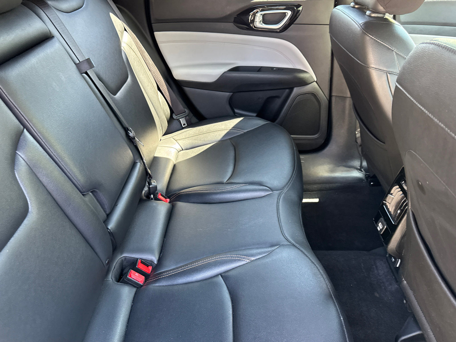 Used 2024 Jeep Compass Limited AWD/4WD image 18
