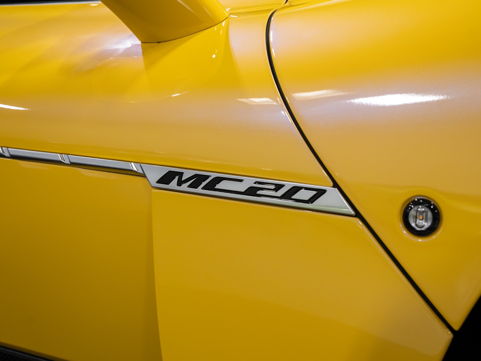 Used 2022 Maserati MC20 Coupe RWD image 23