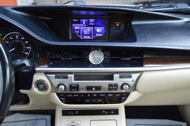 Used 2014 Lexus ES 350 w/ Premium Package FWD image 20