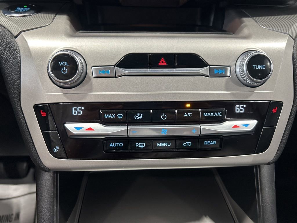 Used 2021 Ford Explorer XLT w/ Equipment Group 202A image 30