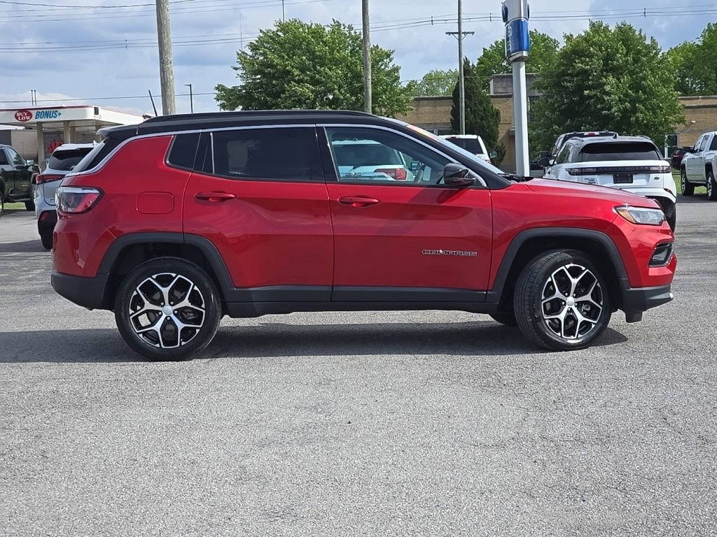 Certified 2024 Jeep Compass Limited AWD/4WD image 8