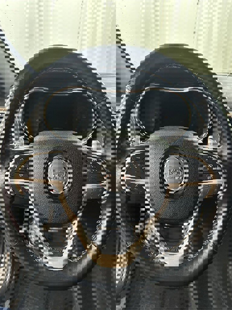 Used 2016 Jeep Grand Cherokee Limited w/ Trailer Tow Group IV image 16