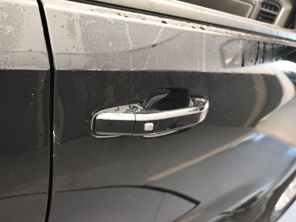 Used 2023 Chevrolet Silverado 1500 LT image 45