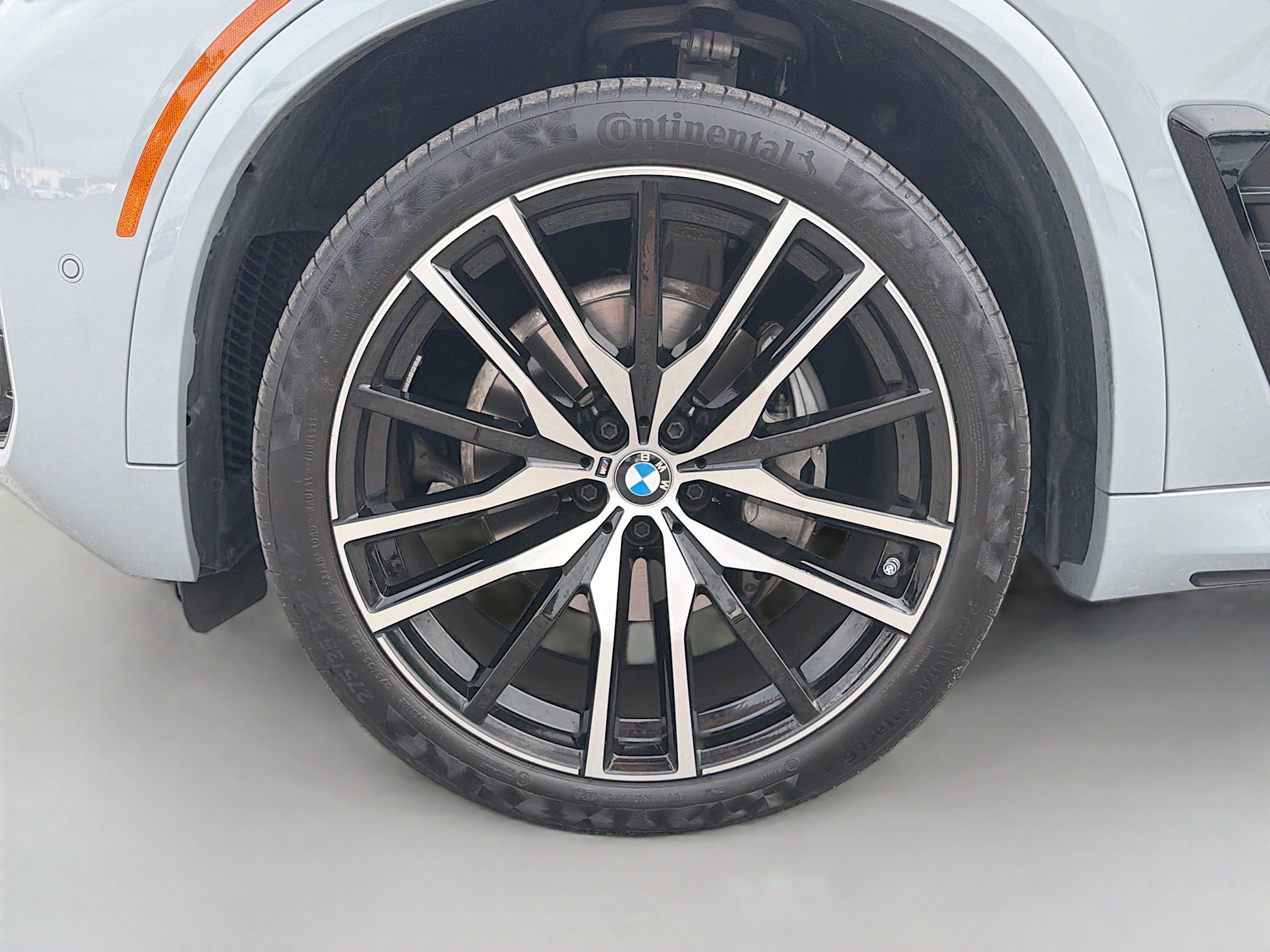 Used 2024 BMW X5 sDrive40i w/ M Sport Package image 43