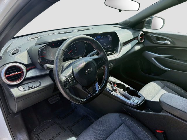 Used 2024 Chevrolet Trax RS w/ Driver Confidence Package FWD image 9