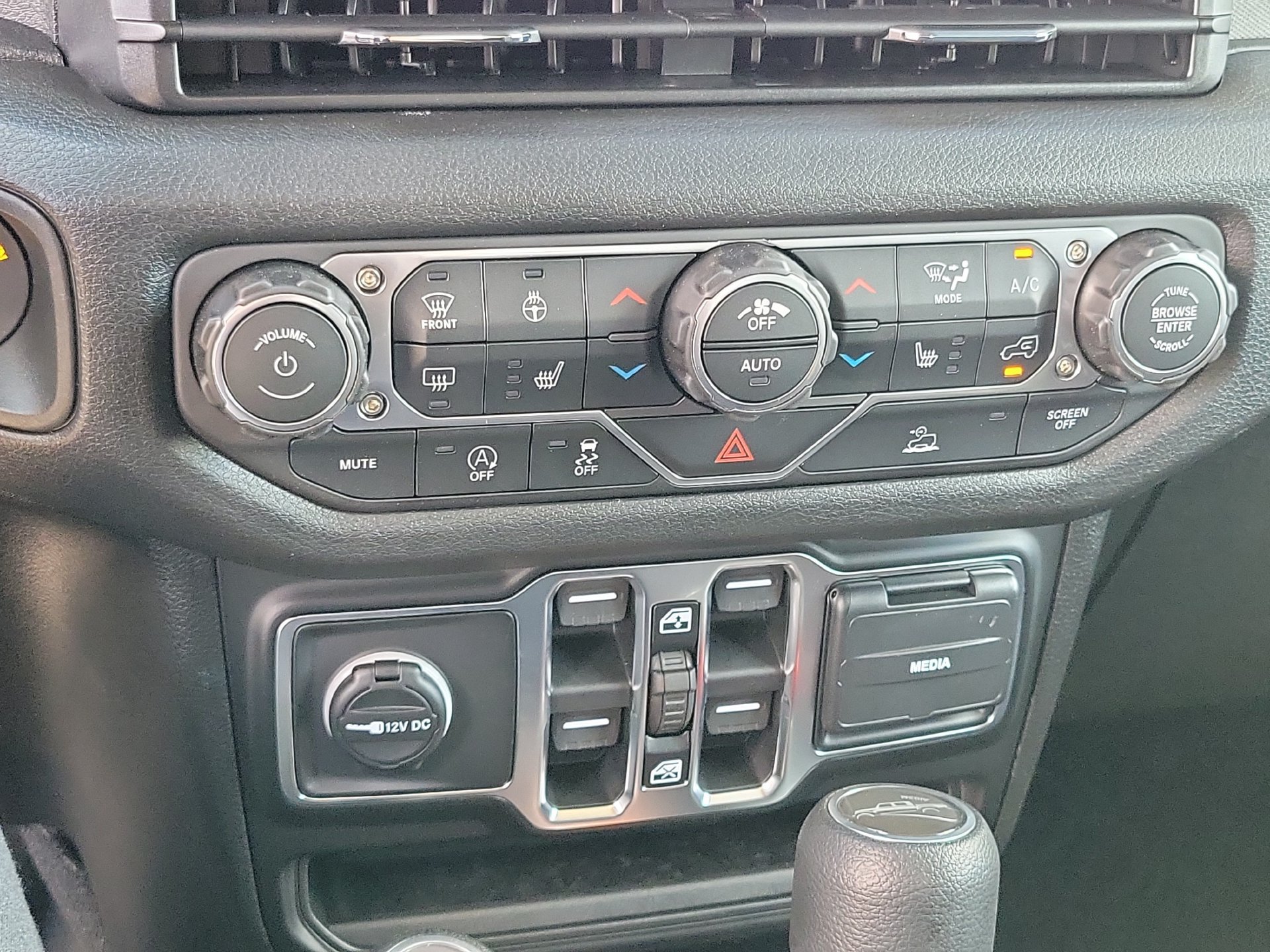 New 2026 Jeep Gladiator Sport AWD/4WD image 11