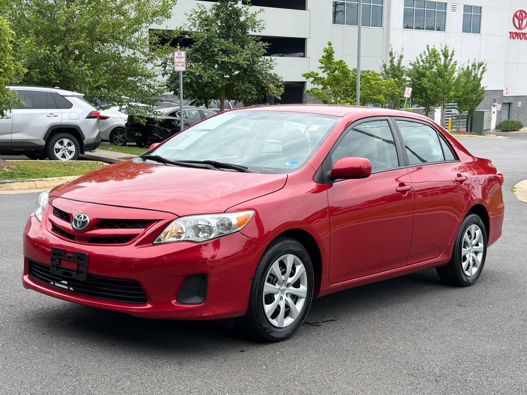 Used 2012 Toyota Corolla LE FWD image 2