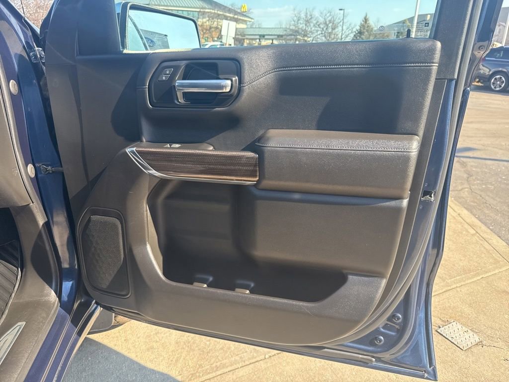 Used 2022 Chevrolet Silverado 1500 LT image 39