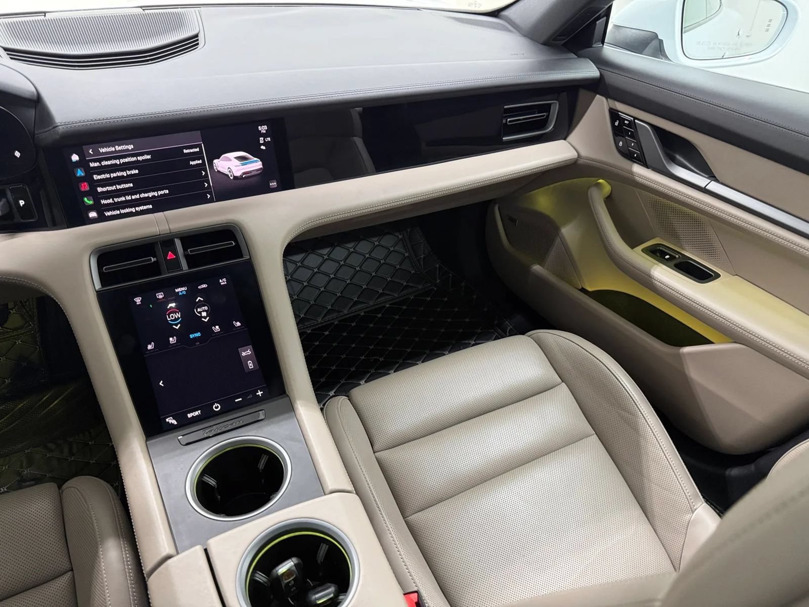 Used 2021 Porsche Taycan RWD image 10