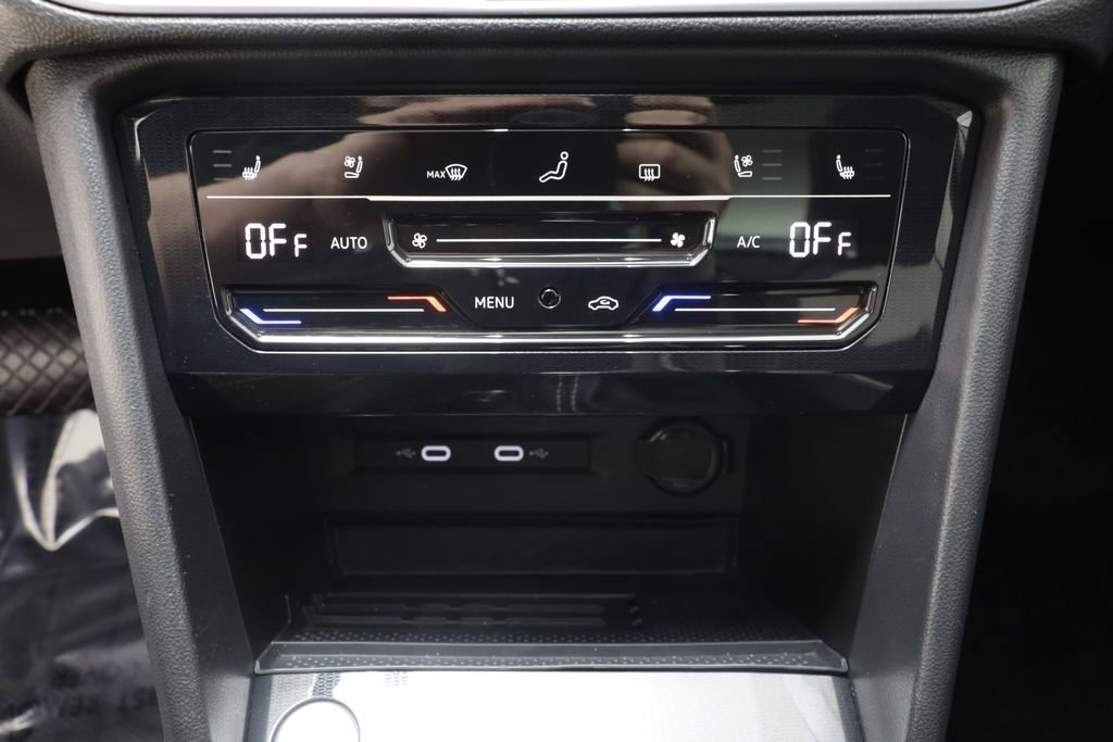 Used 2025 Volkswagen Taos SEL w/ Black Wheel Plus Package AWD/4WD image 11