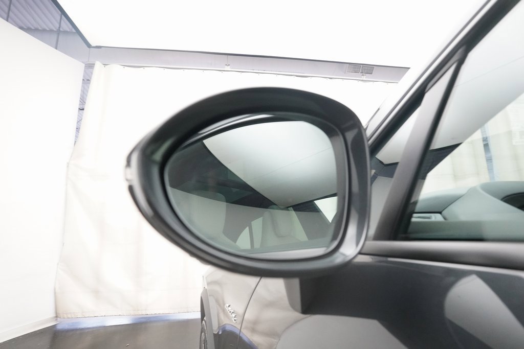 Used 2024 Porsche Macan 4 Electric image 16