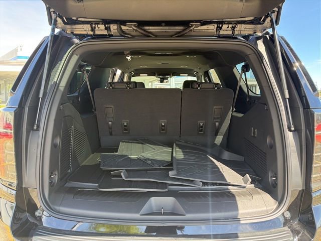 New 2026 Chevrolet Suburban LS image 24