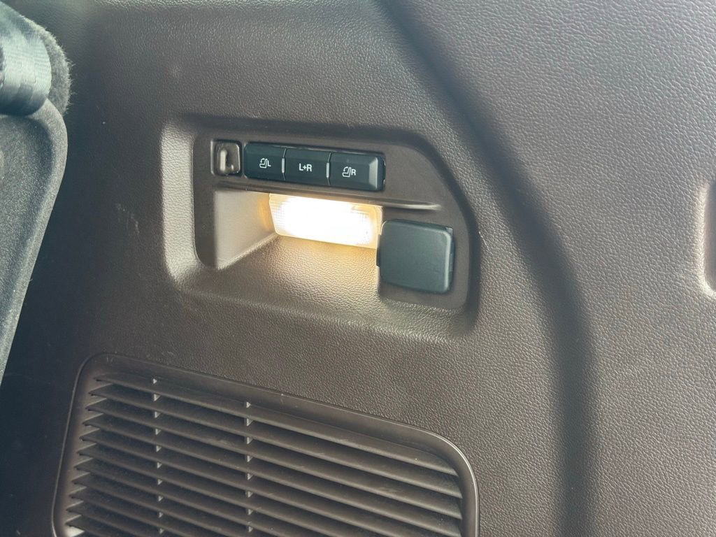 Used 2023 Ford Explorer King Ranch w/ Technology Package image 40