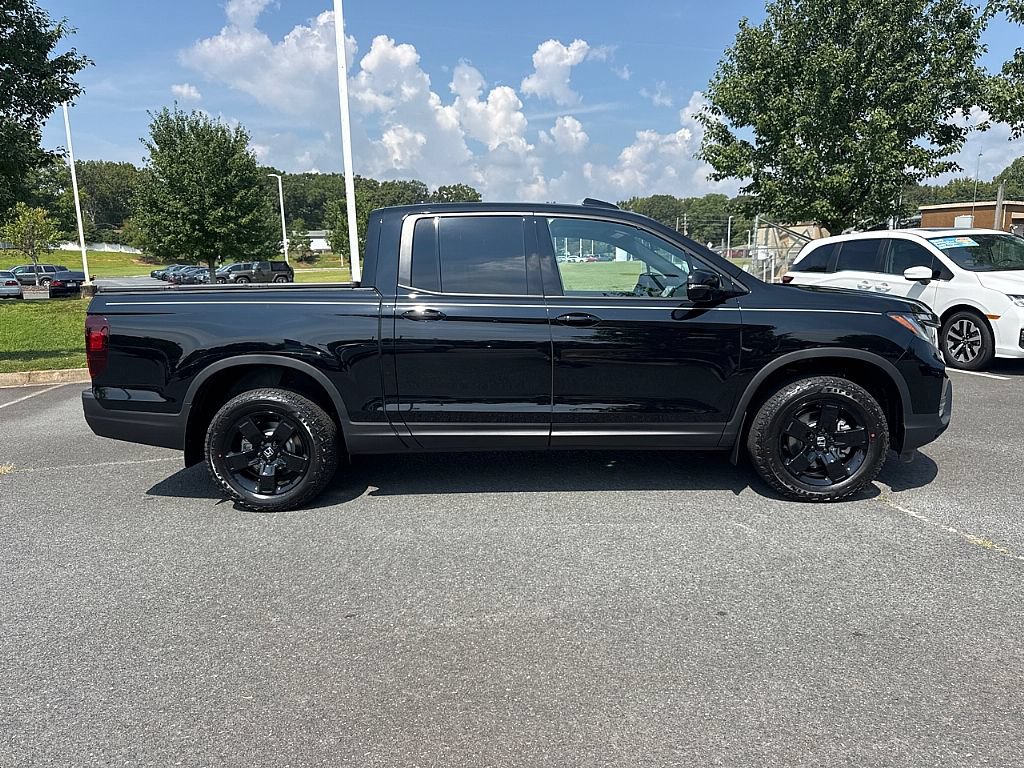 New 2026 Honda Ridgeline Black Edition image 2