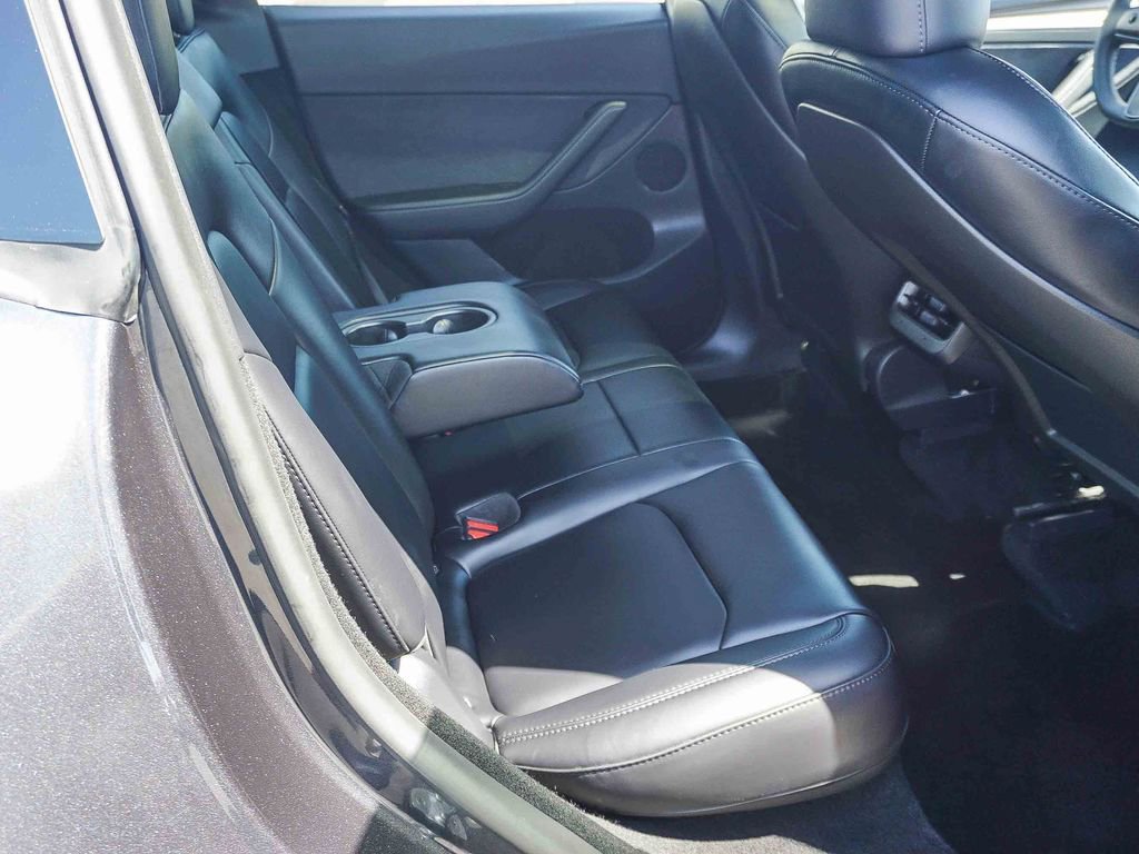 Used 2024 Tesla Model Y Long Range image 13