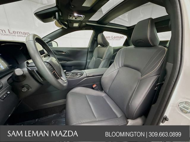 Used 2025 Toyota Crown Platinum w/ Carpet Mat Package (TMS) AWD/4WD image 22