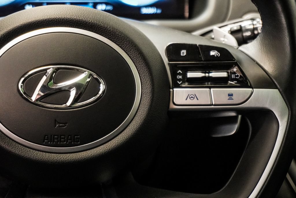 Used 2023 Hyundai Tucson Limited AWD/4WD image 16