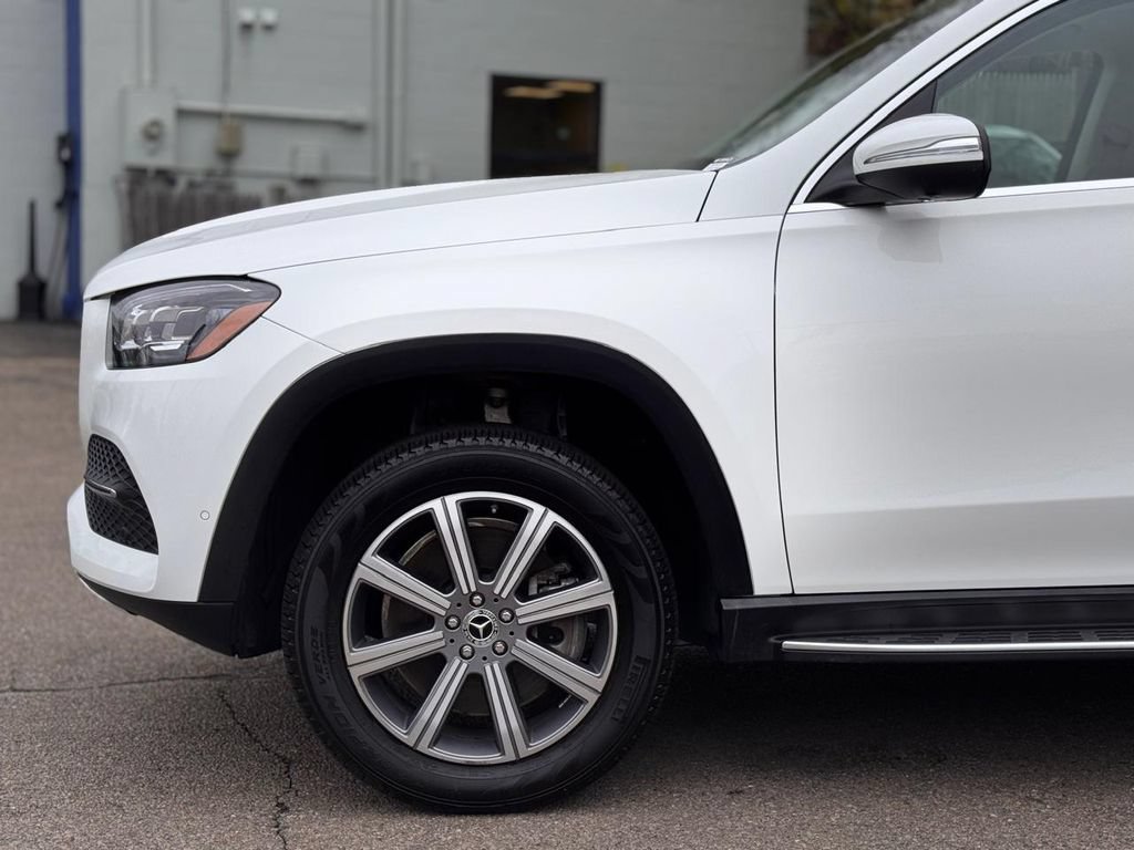 Used 2022 Mercedes-Benz GLS 450 4MATIC image 10