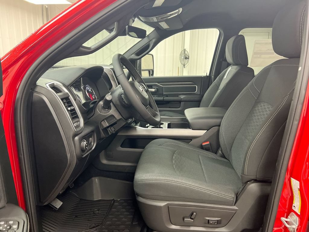 New 2026 RAM 2500 Big Horn AWD/4WD image 20