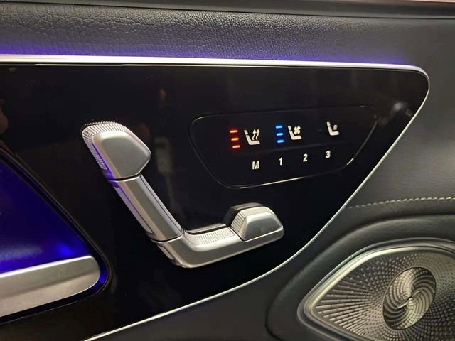 Used 2023 Mercedes-Benz EQS 580 4MATIC Sedan image 35