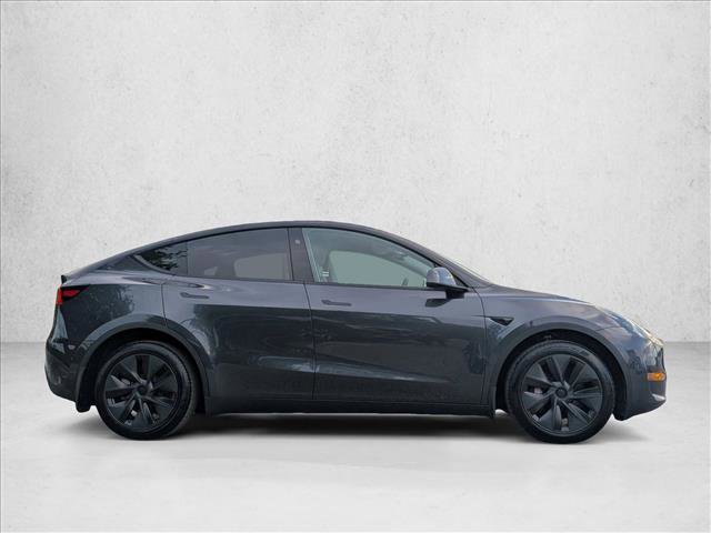 Used 2025 Tesla Model Y Long Range image 4