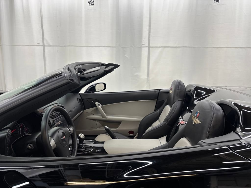 Used 2008 Chevrolet Corvette Convertible w/ Preferred Equipment Group image 21