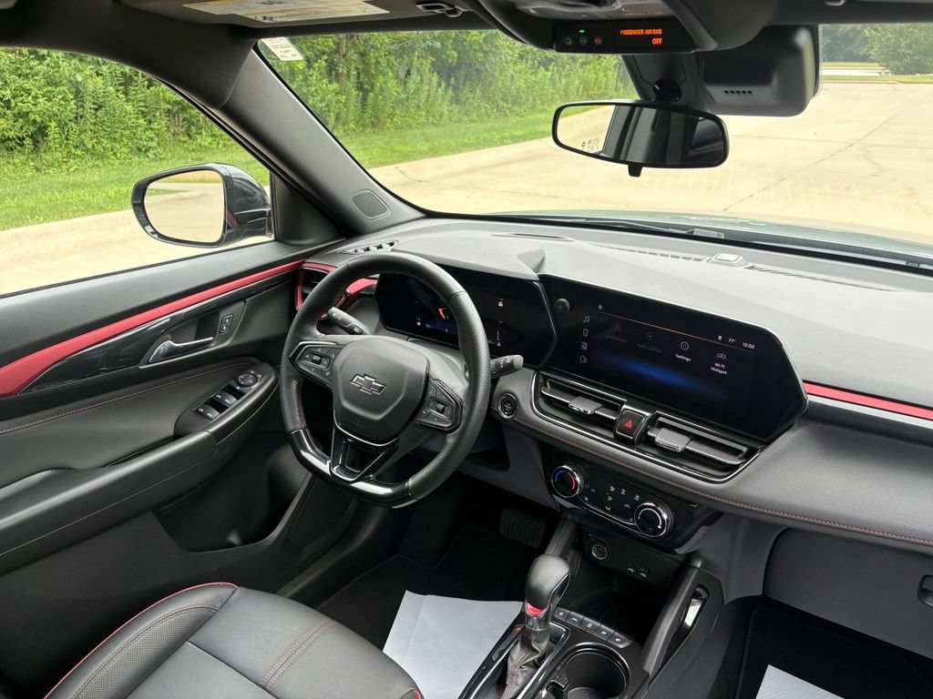 Used 2025 Chevrolet TrailBlazer RS w/ Driver Confidence Package FWD image 30