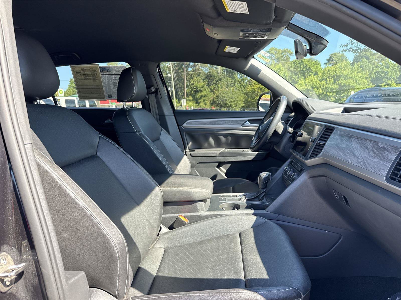 Used 2020 Volkswagen Atlas Cross Sport SE FWD image 24