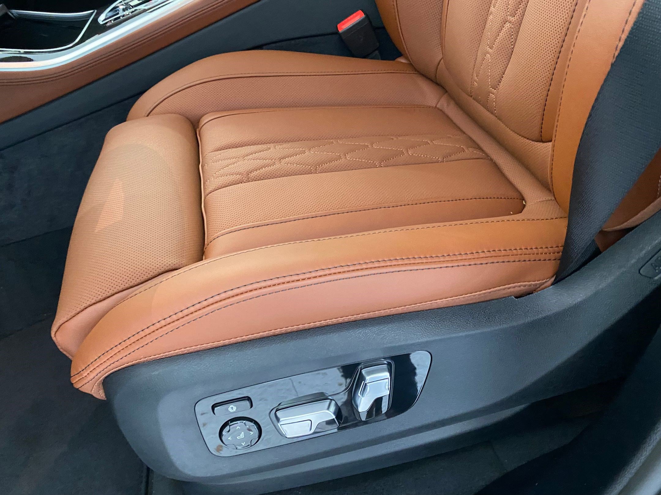 New 2026 BMW X5 M60i image 12