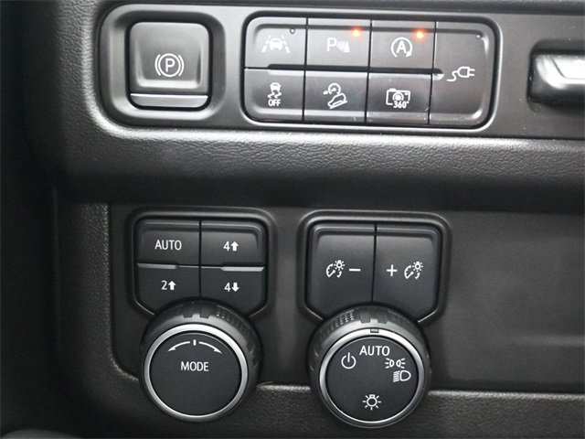 Used 2022 Chevrolet Tahoe High Country image 28